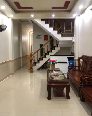 Holly's Hostel Ha Giang B&B