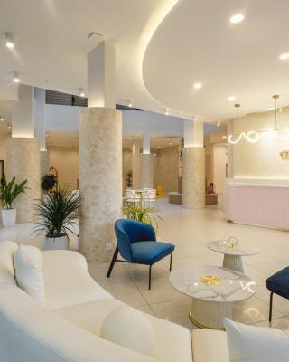 Wellesley Hotel