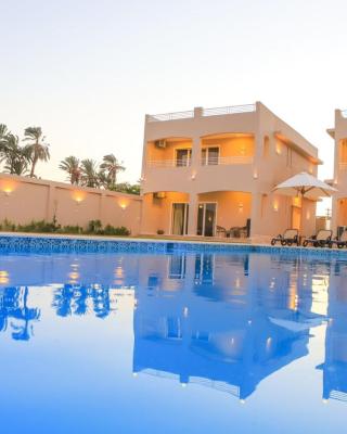 Royal Nile Villas - Pool View Apartment 1