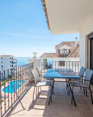 2066-Apt 2 bedrooms on beach, tenis, gym, pool