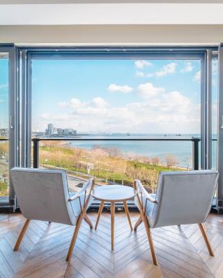 Homie Suites - Newly Built Seaside Apartments on Bakırköy Shore