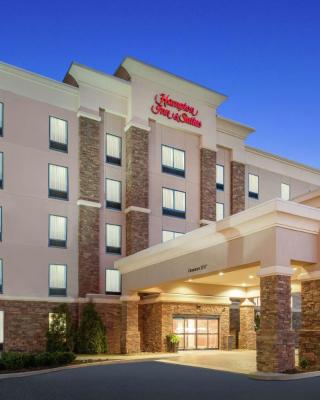 Hampton Inn and Suites Roanoke Airport/Valley View Mall