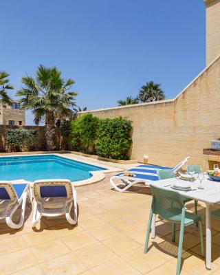 Dar ta' Censina Villa with Private Pool