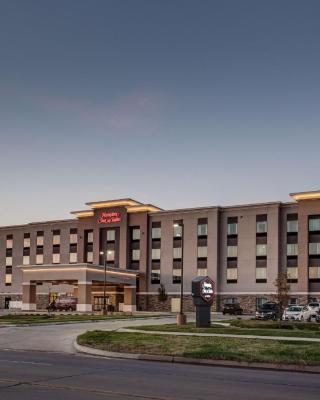 Hampton Inn & Suites-Wichita/Airport, KS