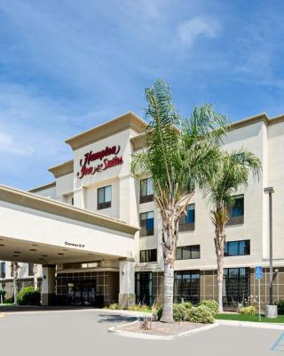 Hampton Inn and Suites Bakersfield / Highway 58