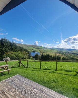 Forester's Retreat Glamping - Dinas View