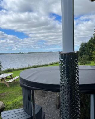 Hytte-vandudsigt-Hottub-hygge