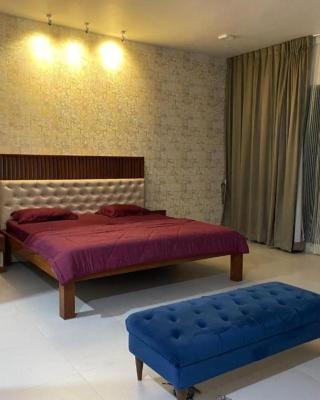 Royal Nest Premium