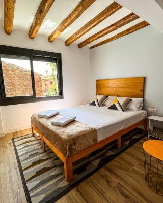 Casa Yama - Renovated House in the Center of Berga