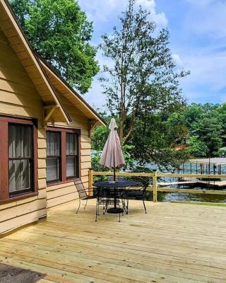 #05 - Lakefront Two Bedroom Cottage- Pet Friendly