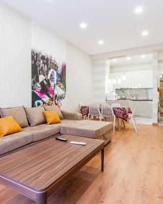 Luxury Sweet Home 4 at Freedom Square