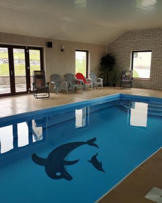 Apartment with Private Pool Sleeps 5
