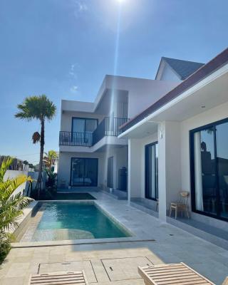 Mega Canggu Guest House