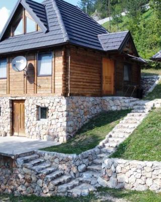 Wooden house Nada (Drvena kuća Nada)