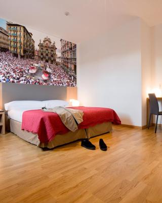 IRAIPE Pamplona Hostal Auto Check-in