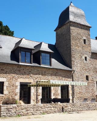 Petit Manoir Proche Dinan - Chambre d'hôtes
