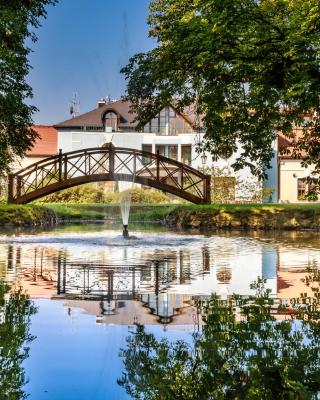 Darovanský Dvůr - Wellness & Golf Hotel