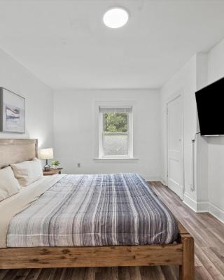 Oakland/University @F Spacious and Quiet Private Bedroom with Shared Bathroom