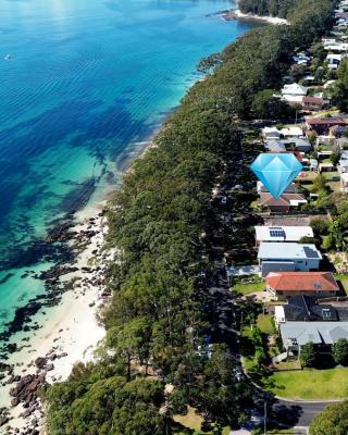 AXL Orion Beach Home: Beach front