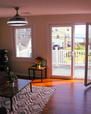 Cozy East Haven Apartment - Walk to Beach!