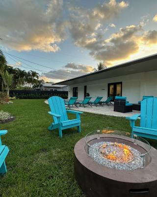 The Sun House - 3 Bed, 2 Bath, Private Pool, Fire Pit, Huge Backyard