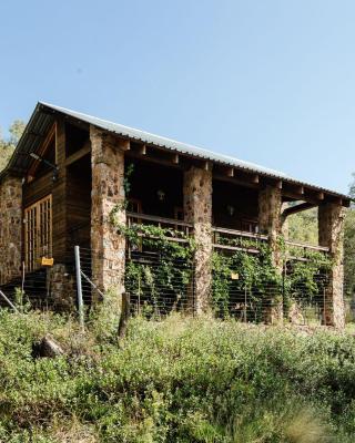 Stone cottage in Haarties