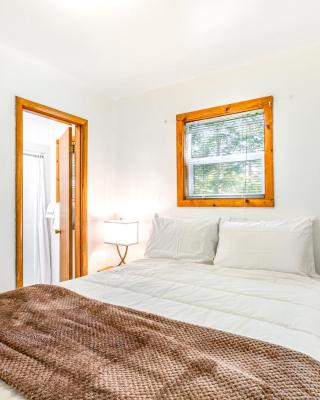 Cute As A Clam Cottage Room 7