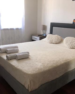 Chambre privée confortable à louer chez l habitant proche plage et centre ville de Nice