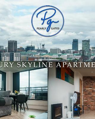 Penthouse With City Skyline Views - Free Parking - Balcony - King Size Bed - Netflix