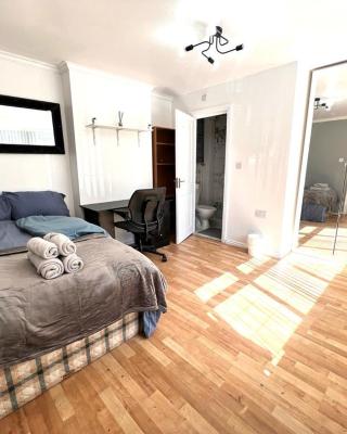 Ensuite Room Platinum 1 Harborne - Quinton Road