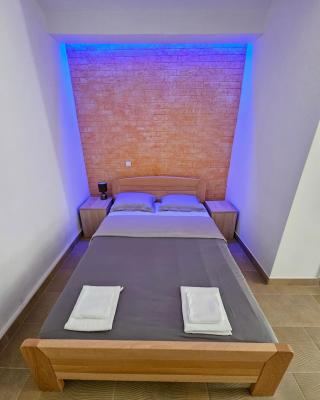 Booking Apartments Alone 2