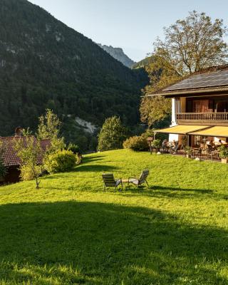 Hotel & Chalets Lampllehen