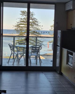The Entrance Superb Apartment The Entrance NSW with Ocean - Lake Views