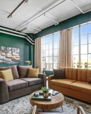 NYC Styled Loft In DTLA, sleeps 4 with Free Parking!