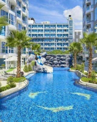 Large Deluxe Condo Grand Avenue Central Pattaya