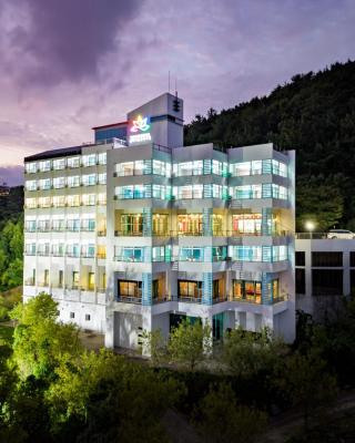 Namhae Season Hotel