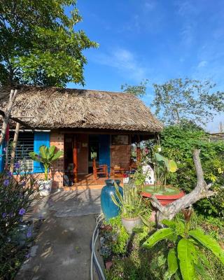 Vong Nguyet Homestay - Entire Bungalow 36m2