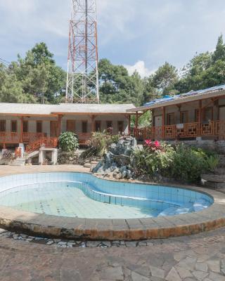 Urbanview Hotel D'Pineapple Villa Ciater by RedDoorz