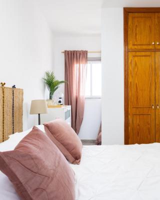 EDEN RENTALS 103 Surfy Stylish Bed&Coffee Room