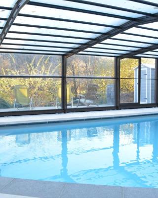 Holiday Home in Redu with Heated Pool