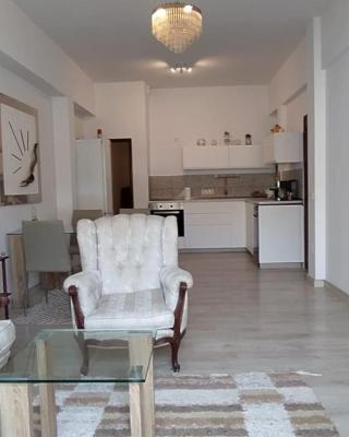 Stylish Apartement 2 min to the Beach