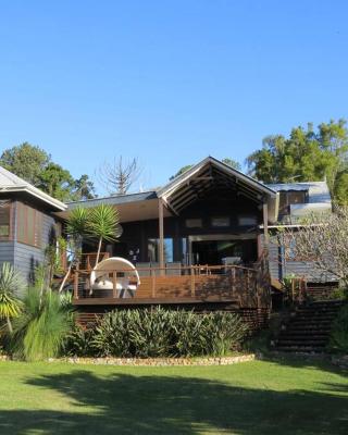 BELLINGEN CONVERTED CHURCH on the river (Pet Friendly)