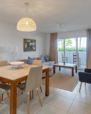 Maho Beach House - Spacious 1 Bedroom Suite