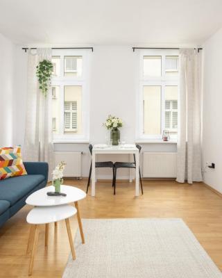 Bright & Comfortable Apartment Garbary 35 Poznań Old Town by Renters
