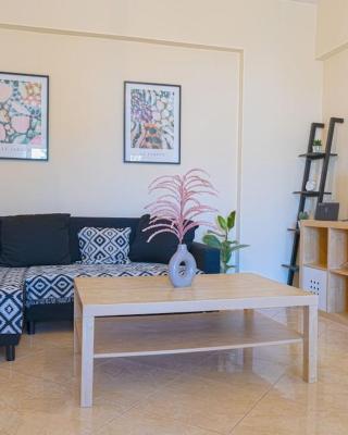Bright Apt Close to the Beach