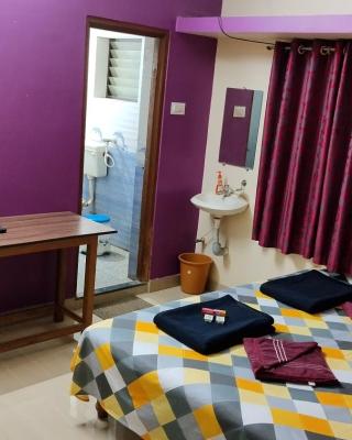 DANDELI CROCODILE EDGE HOME STAY