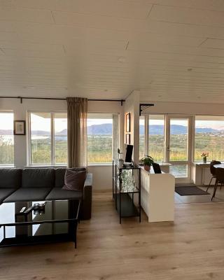 Charming 1-bedroom condo with stunning view