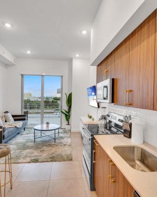 Modern Unit in Downtown Miami With Free Parking