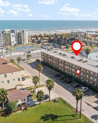 2 Bed 2 Bath 1st Floor Condo w Pool By Beach