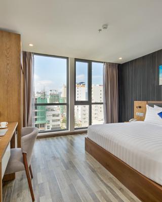 Jolia Hotel Danang Beach